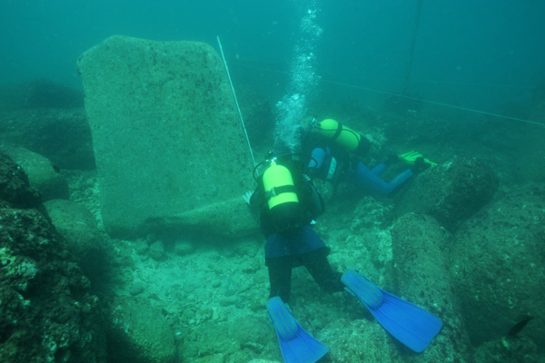 رحلة اكتشاف الكنوز الغارقة