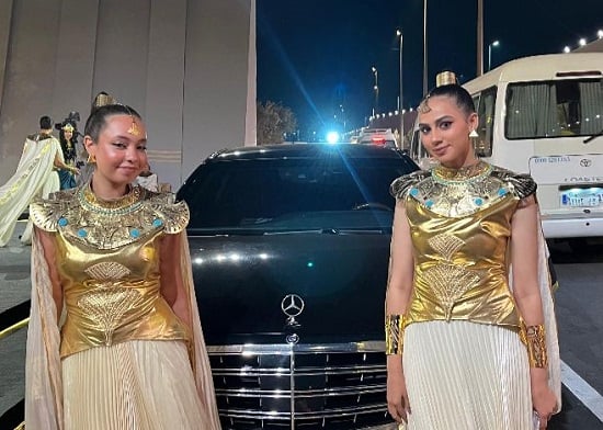 الفتيات المشاركات في احتفالية المتحف المصري الكبير (4)