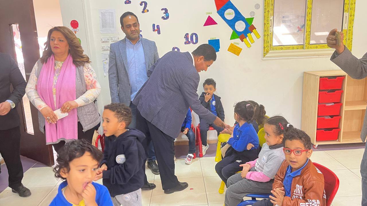 وكيل صحة الأقصر يتفقد التطعيمات ورعاية صحة التلاميذ والطلبة في المدارس