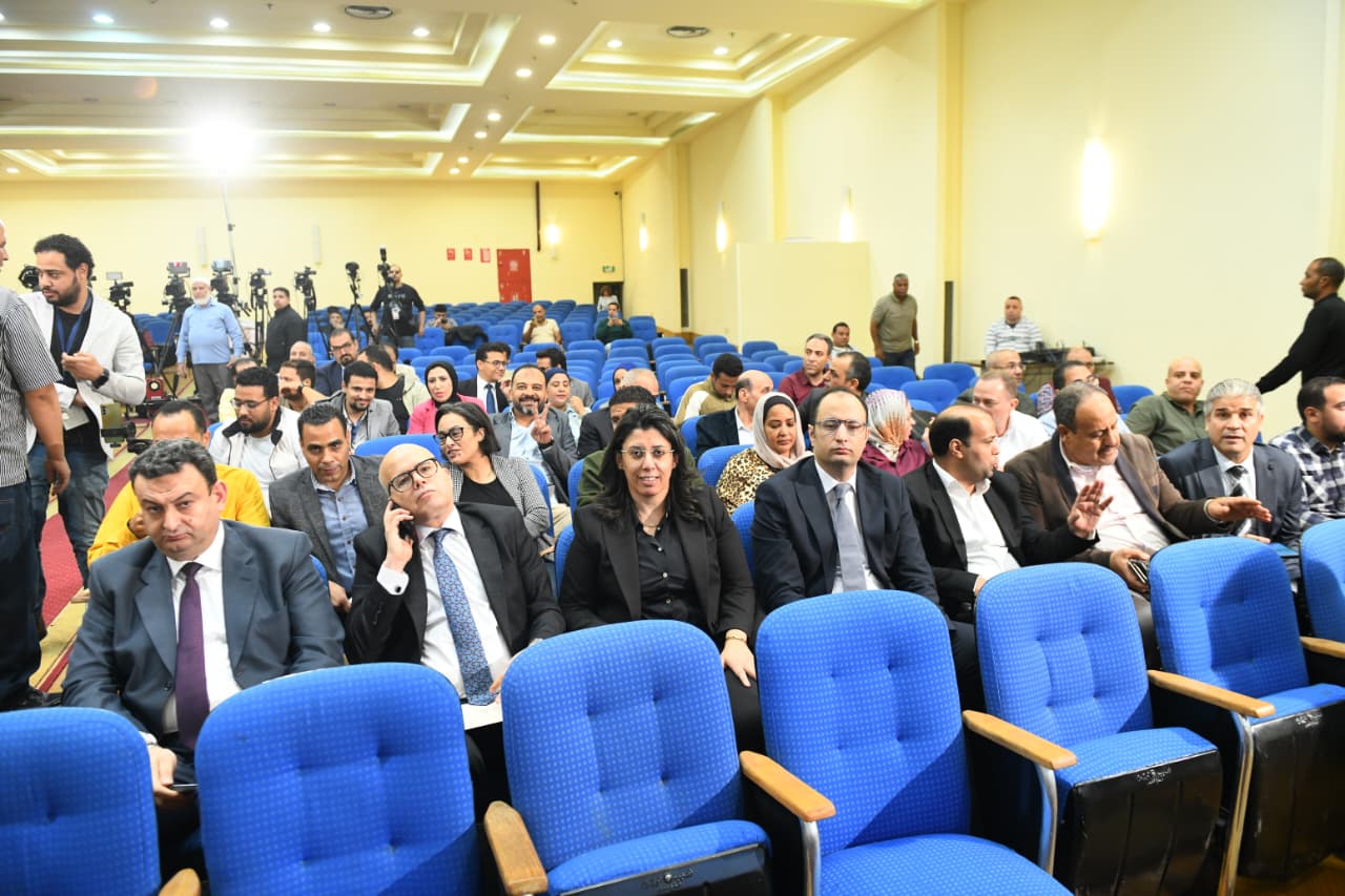 جانب من الحضور فيس المؤتمر (4)