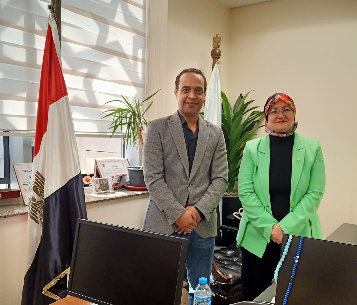 الدكتورة هالة عبد السلام والزميل محمود طه