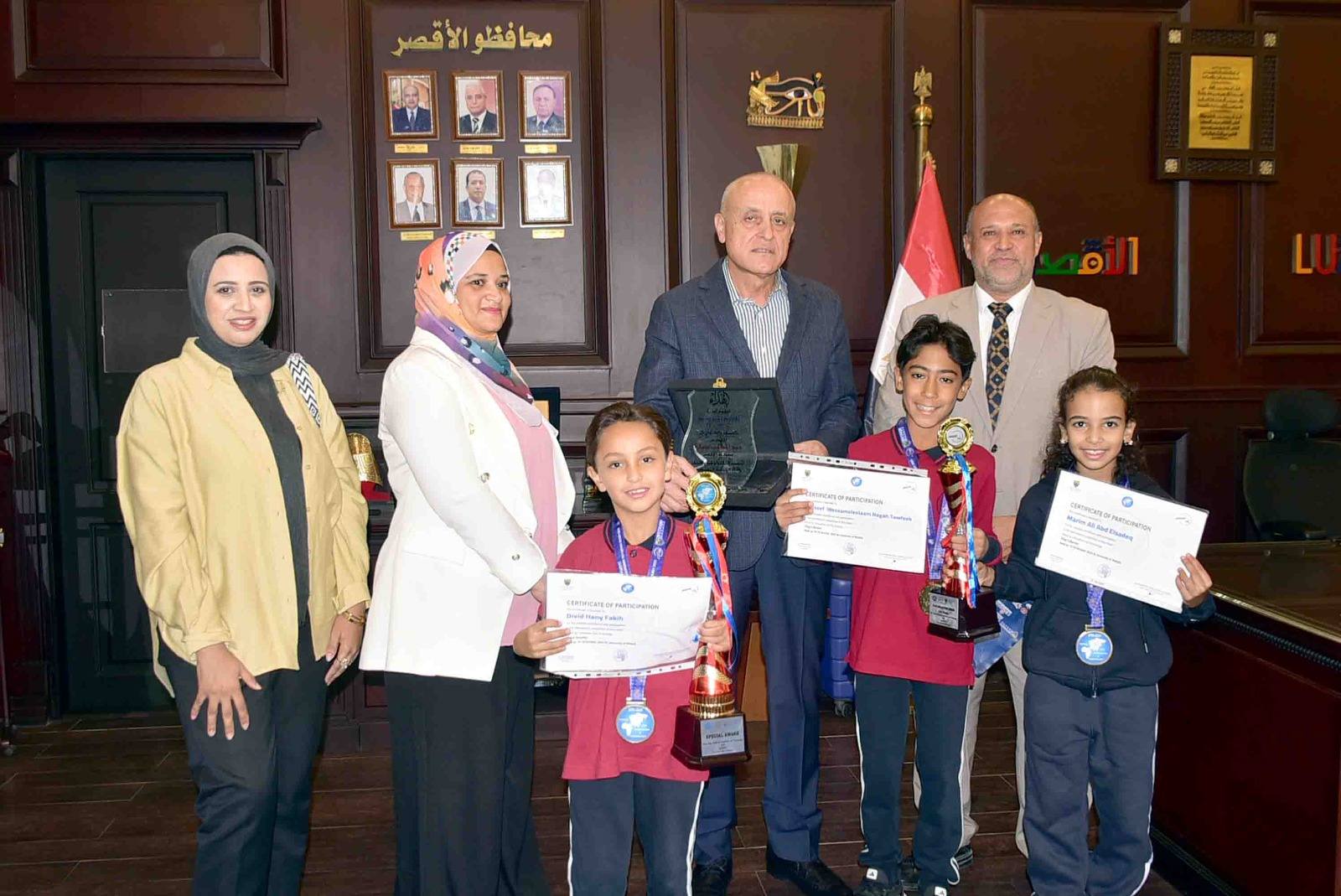 محافظ الأقصر يستقبل الطلاب المتفوقين عالمياً في المنتدى الإفرو آسيوي بماليزيا