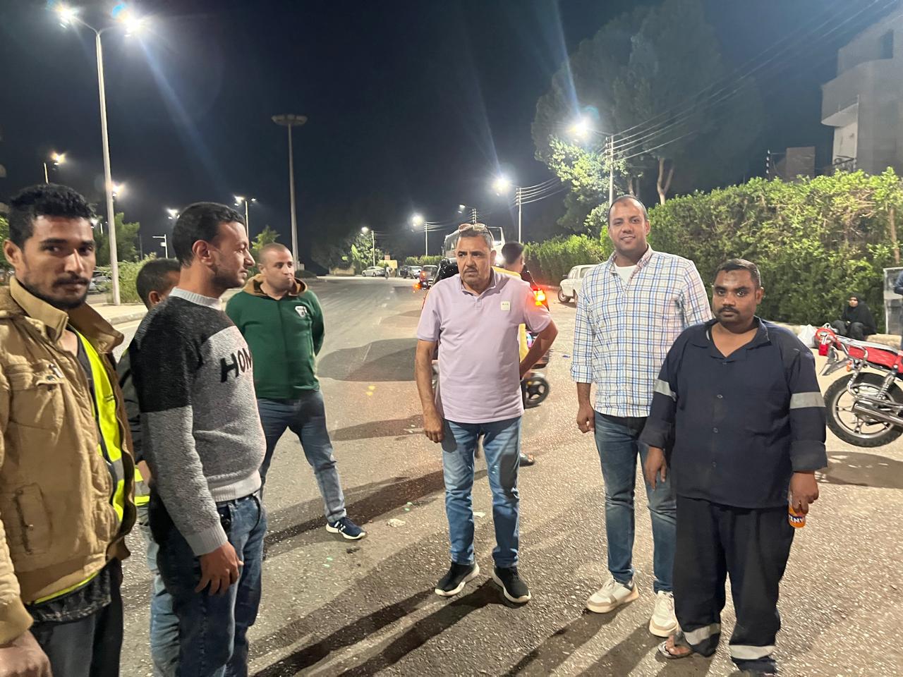 متابعة أعمال تطهير الصرف الصحي بجزيرة العوامية