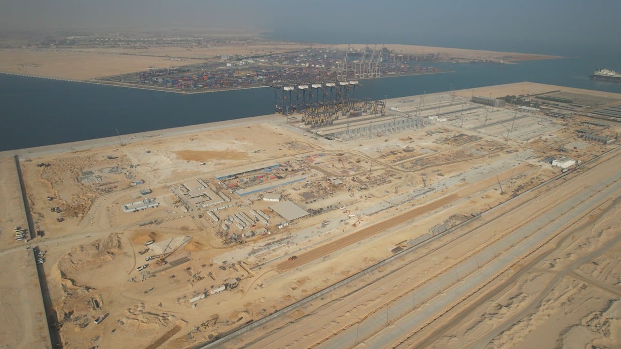 تطوير ميناء السخنة (4)