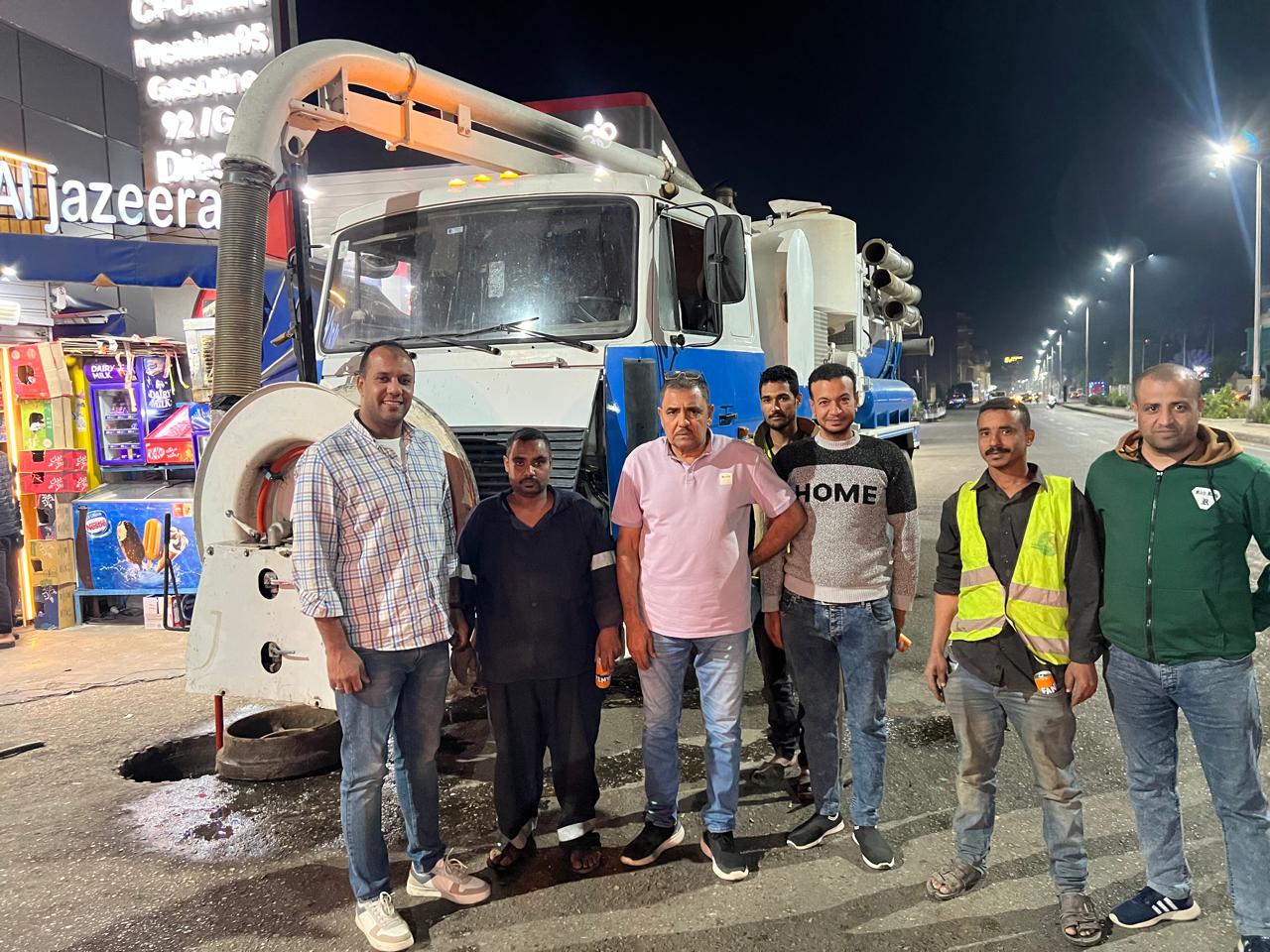 مياه الأقصر تجرى أعمال تطهير الصرف الصحي بجزيرة العوامية