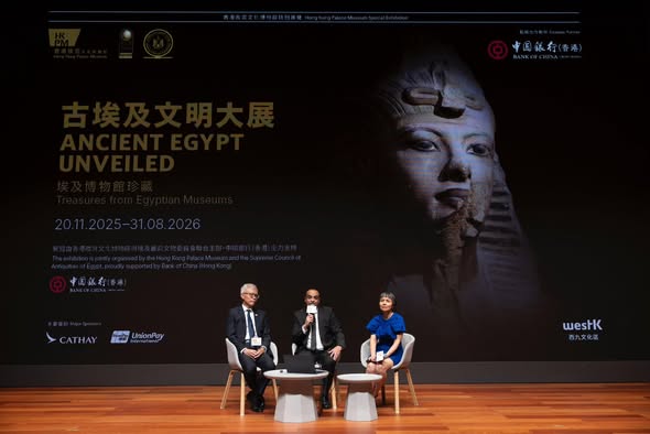 على هامش افتتاح معرض مصر القديمة تكشف أسرارها كنوز من المتاحف المصرية بمدينة هونج كونج (1)