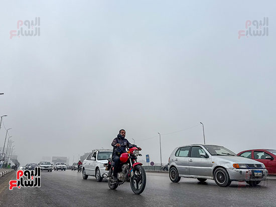 شبورة كثيفة على الطرق فى القاهرة والجيزة  (2)