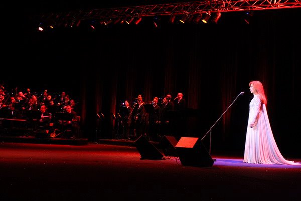 جارة القمر فيروز