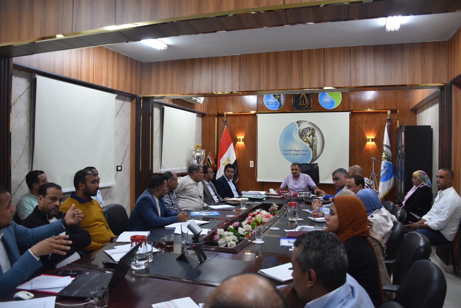 رئيس مياه الأقصر الأقصر يعقد إجتماع مشروع الصرف الصحي المتكامل