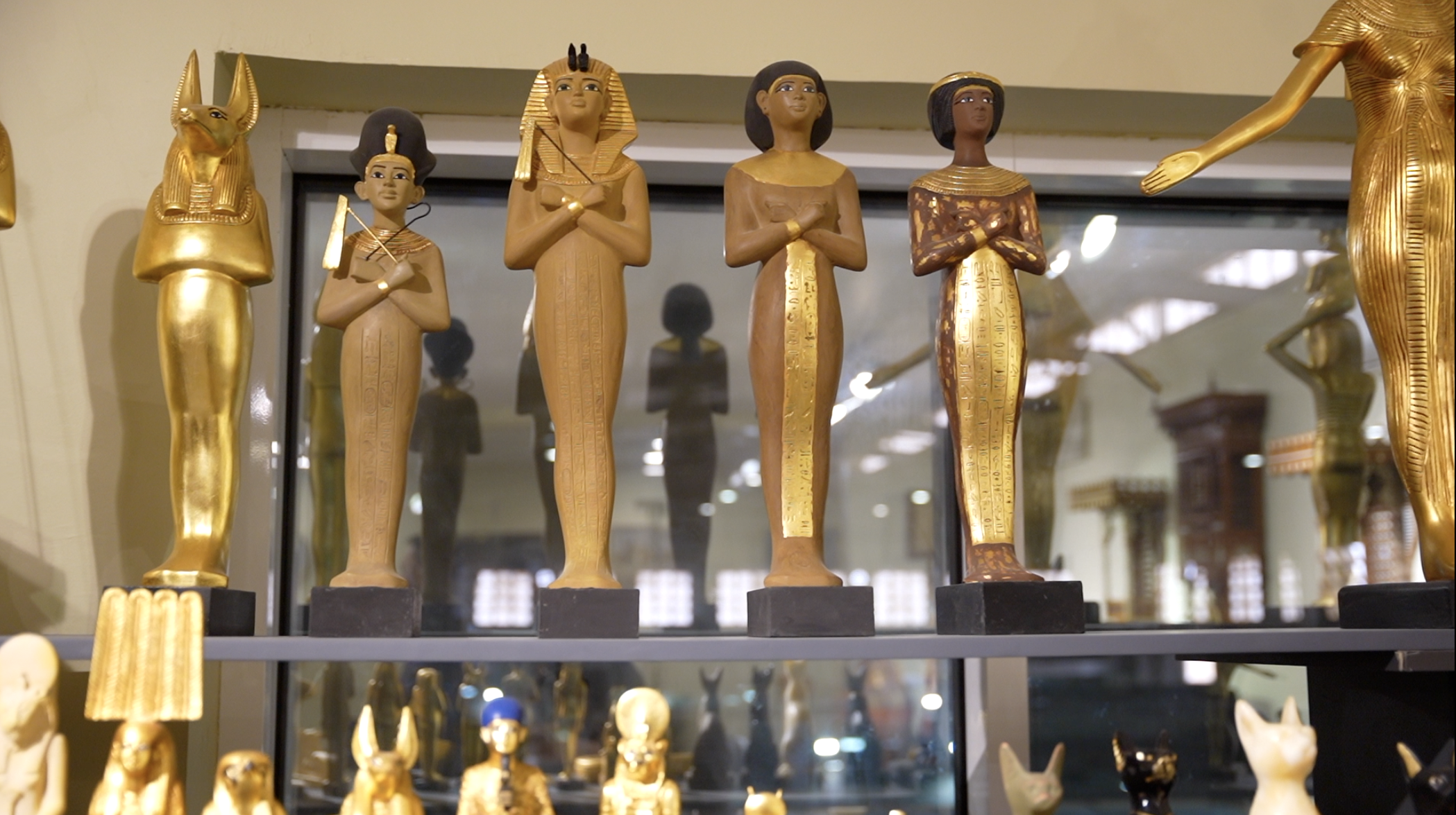 رئيس مجلس إدارة كنوز مصر والزميل محمد أسعد خلال اللقاء  (17)