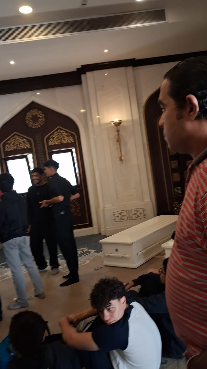 وصول جثمان والدة وزير التموين إلى مسجد الشرطة  (4)