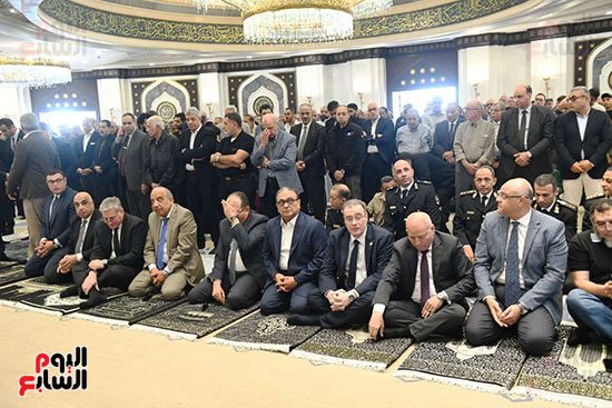 المشاركين فى صلاة الجنازة