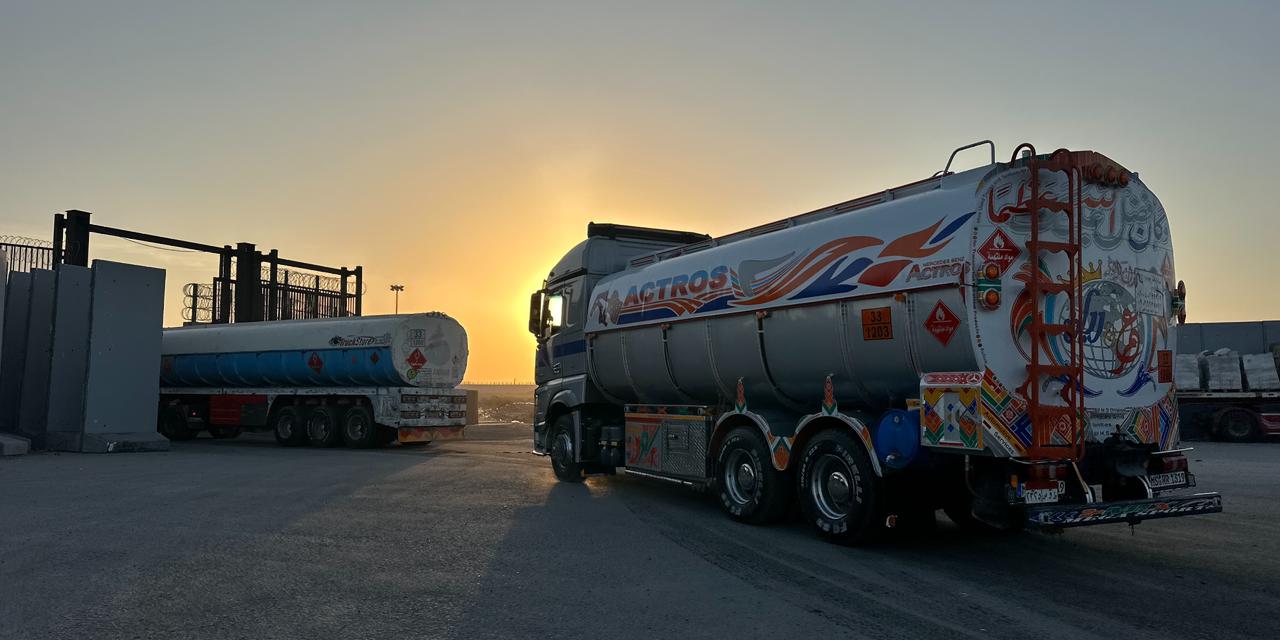 الهلال الأحمر المصري يطلق «زاد العزة» الـ77  (3)