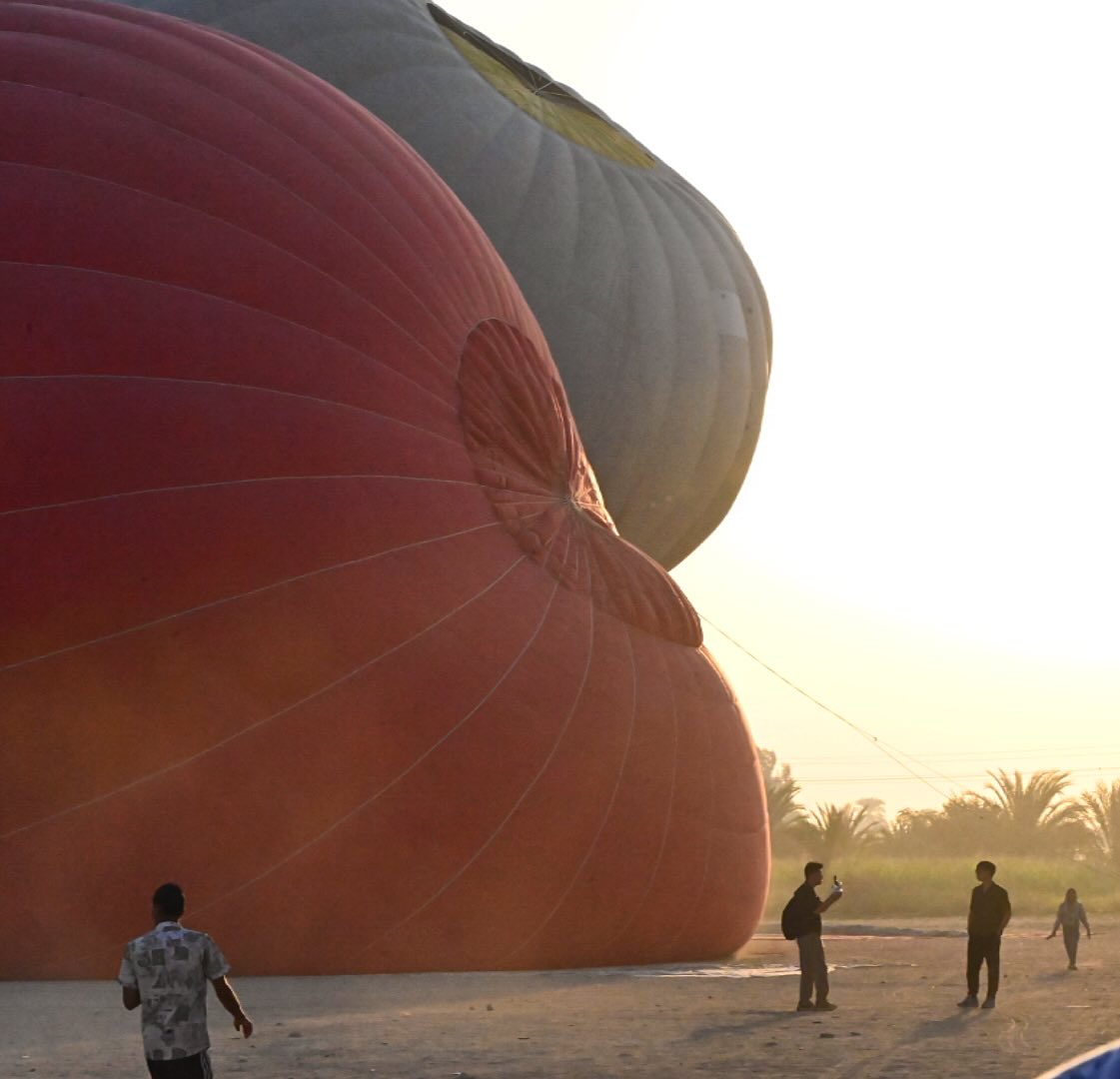 استمتاع الأجانب فى قلب رحلات البالون الطائر استمتاع الأجانب فى قلب رحلات البالون الطائر