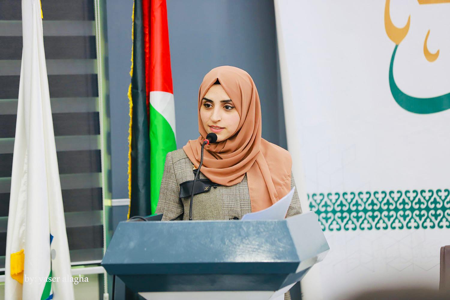 الشاعرة الفلسطينية سمية وادي