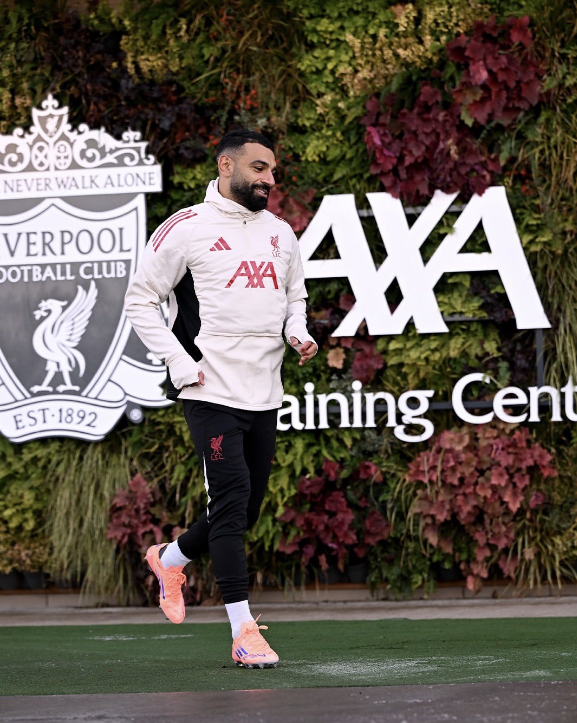 محمد صلاح فى تدريبات ليفربول محمد صلاح فى تدريبات ليفربول