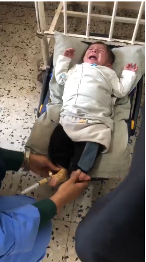 الطفل المريض أحمد النجار