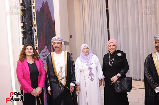 السفير عبدالله الرحبي يتوسط الحضور