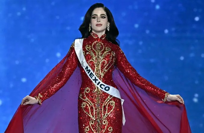 فاطمة بوش ملكة جمال الكون