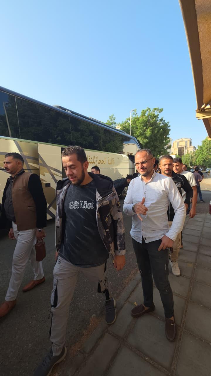 حشود كبيرة للمصريين بالسعودية للمشاركة في انتخابات مجلس النواب (6)