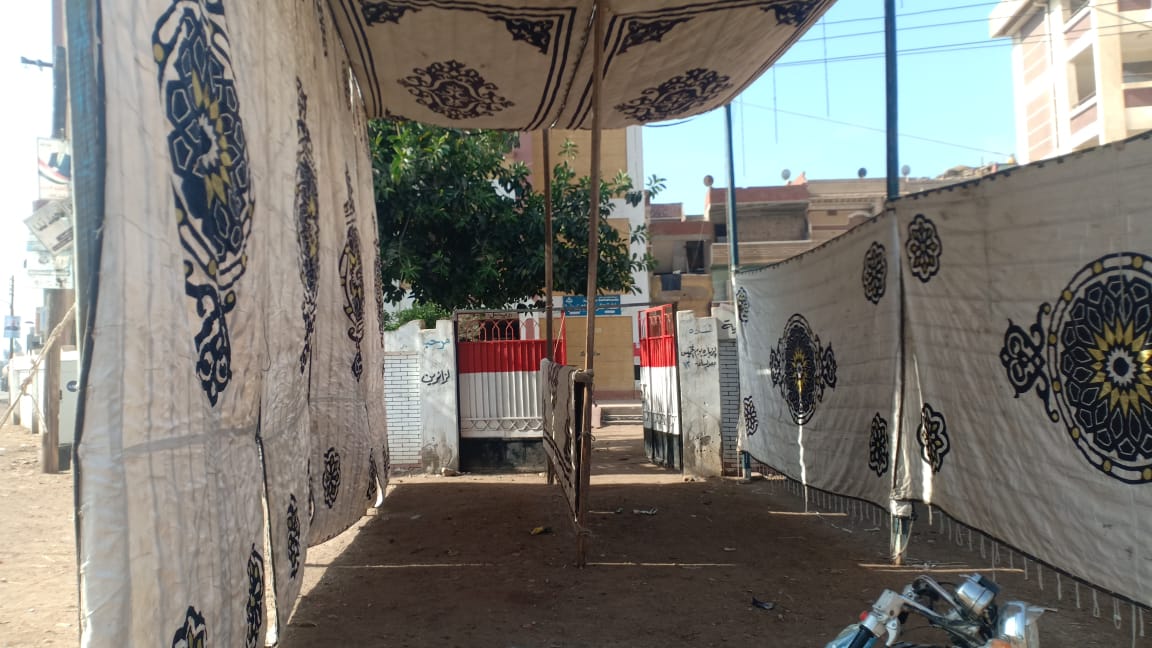 جانب من تجهيز اللجان بمركز كفر الشيخ