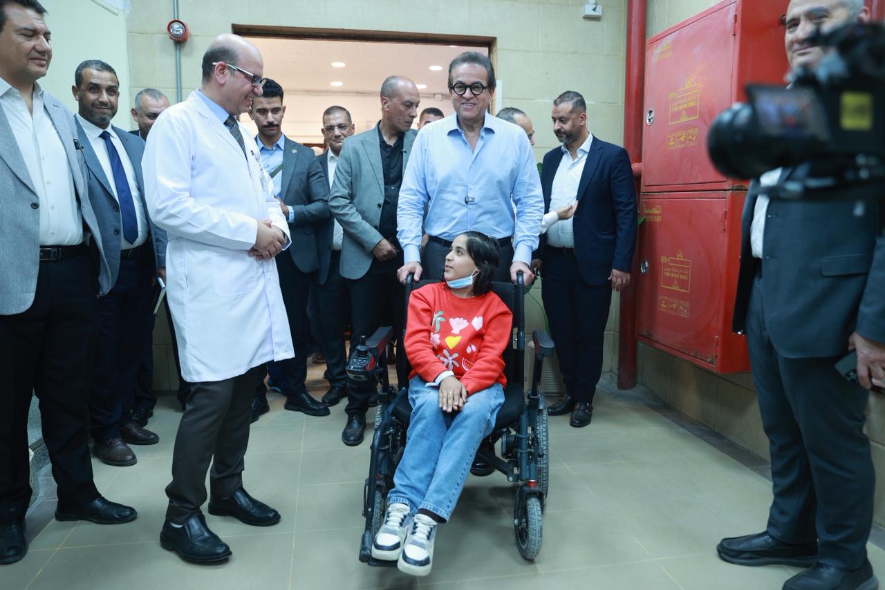 جولة وزير الصحة بمستشفي الجمهورية التعليمي جولة وزير الصحة بمستشفي الجمهورية التعليمي