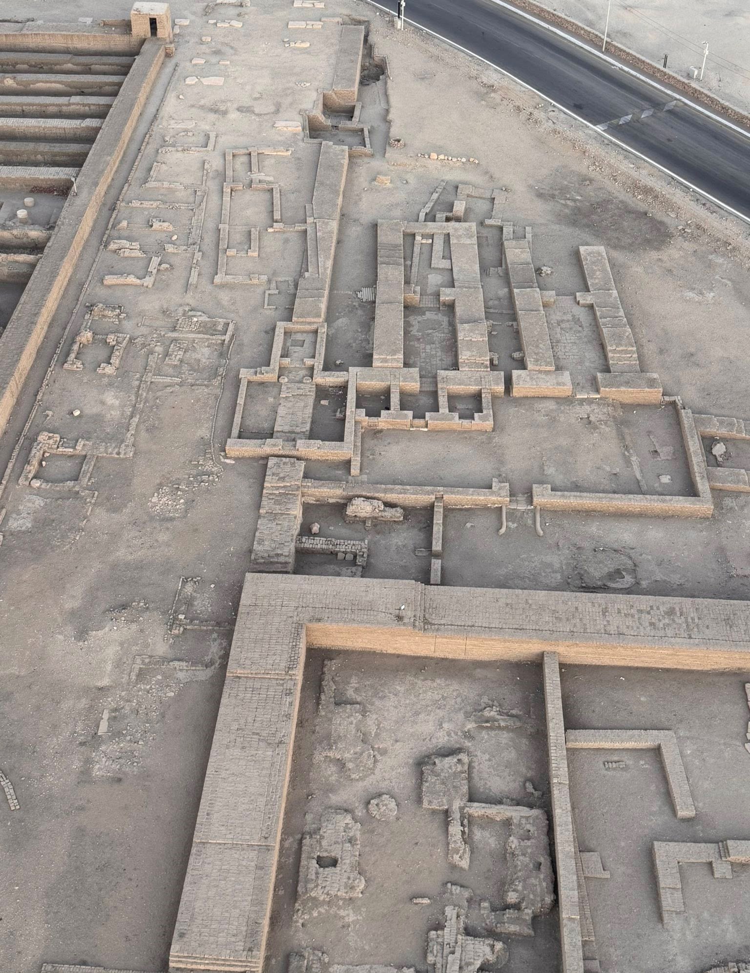 مشاهد ساحرة لمعابد ومقابر ملوك وملكات الأقصر من السماء بالبالون الطائر.. صور - اليوم السابع