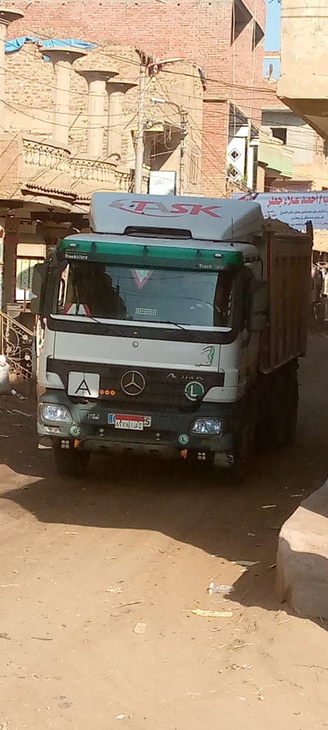 نقل السن بسيارات نقل لفرده بطريق عثمان