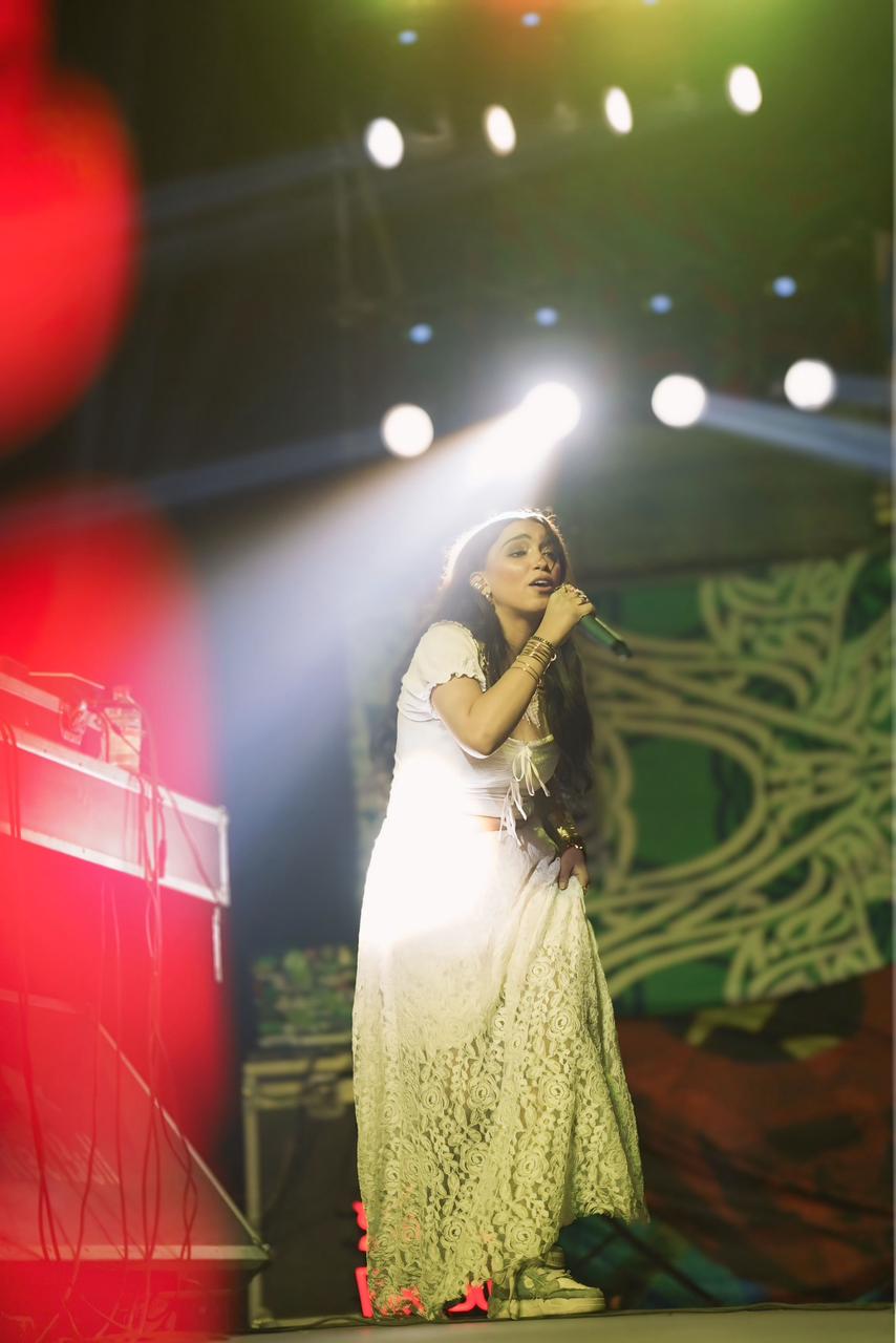 نغم وووزة نغم وووزة