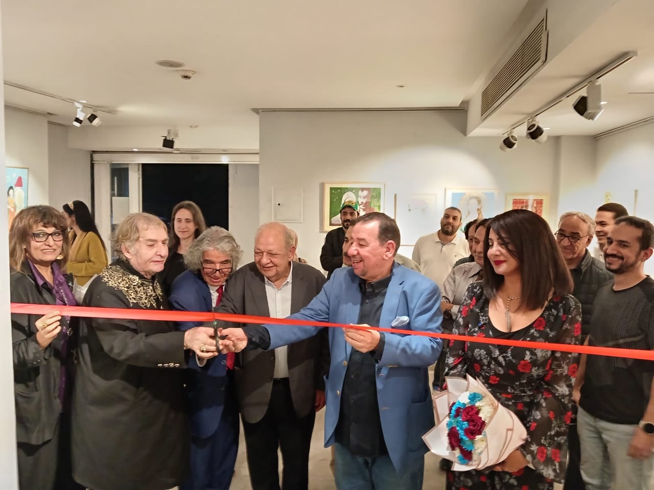 أثناء افتتاح المعرض