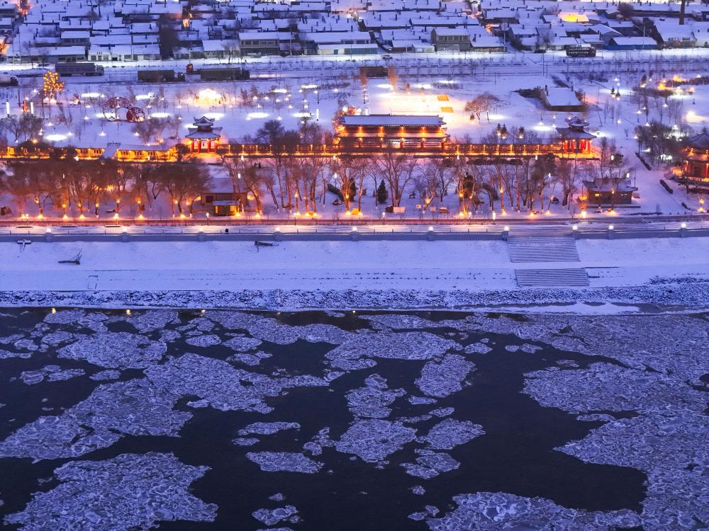 موسم الشتاء يفرض سيطرته على جميع أنحاء الصين (2)