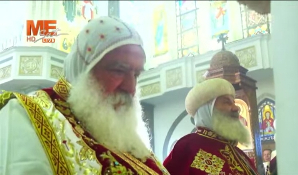 الأنبا دميان مطران شمالي ألمانيا خلال رسامته مطرانًا