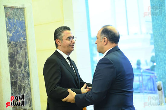وزير التموين يستقبل العزاء فى وفاة والدته وزير التموين يستقبل العزاء فى وفاة والدته