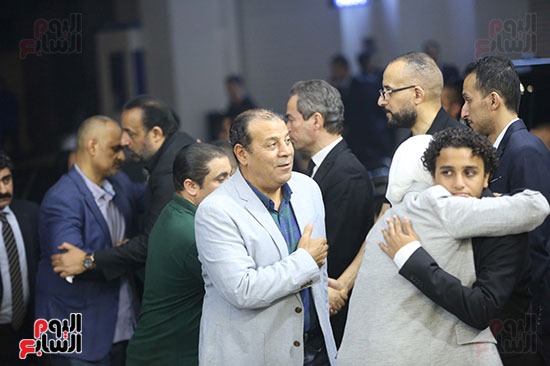 عصام كامل رئيس تحرير فيتو خلال العزاء عصام كامل رئيس تحرير فيتو خلال العزاء