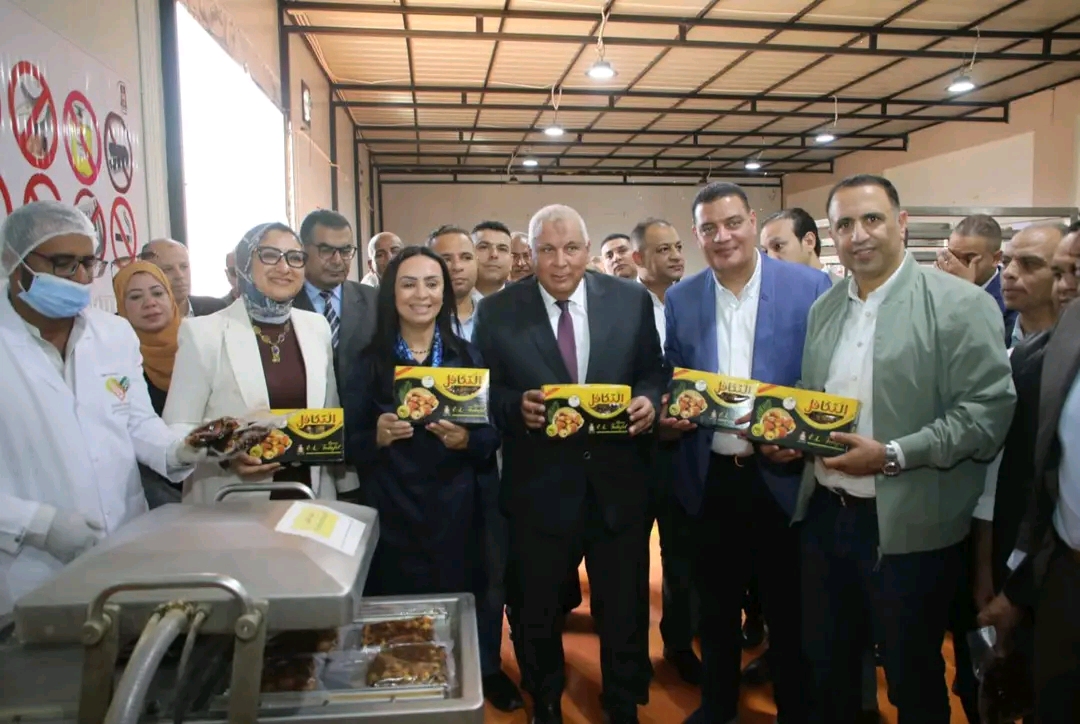 وزيرة التضامن ومحافظ الوادى الجديد