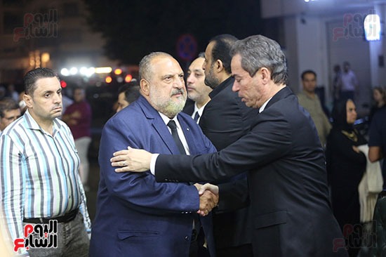 الفنان خالد الصاوي يقدم واجب العزاء الفنان خالد الصاوي يقدم واجب العزاء