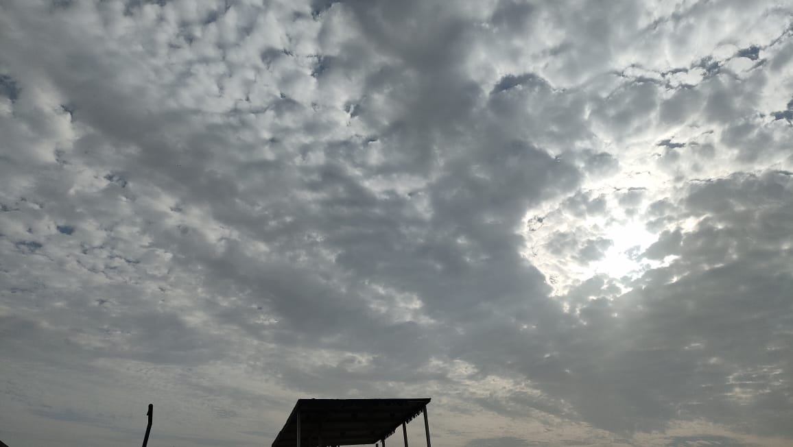 غيوم كثيفة فى سماء سوهاج