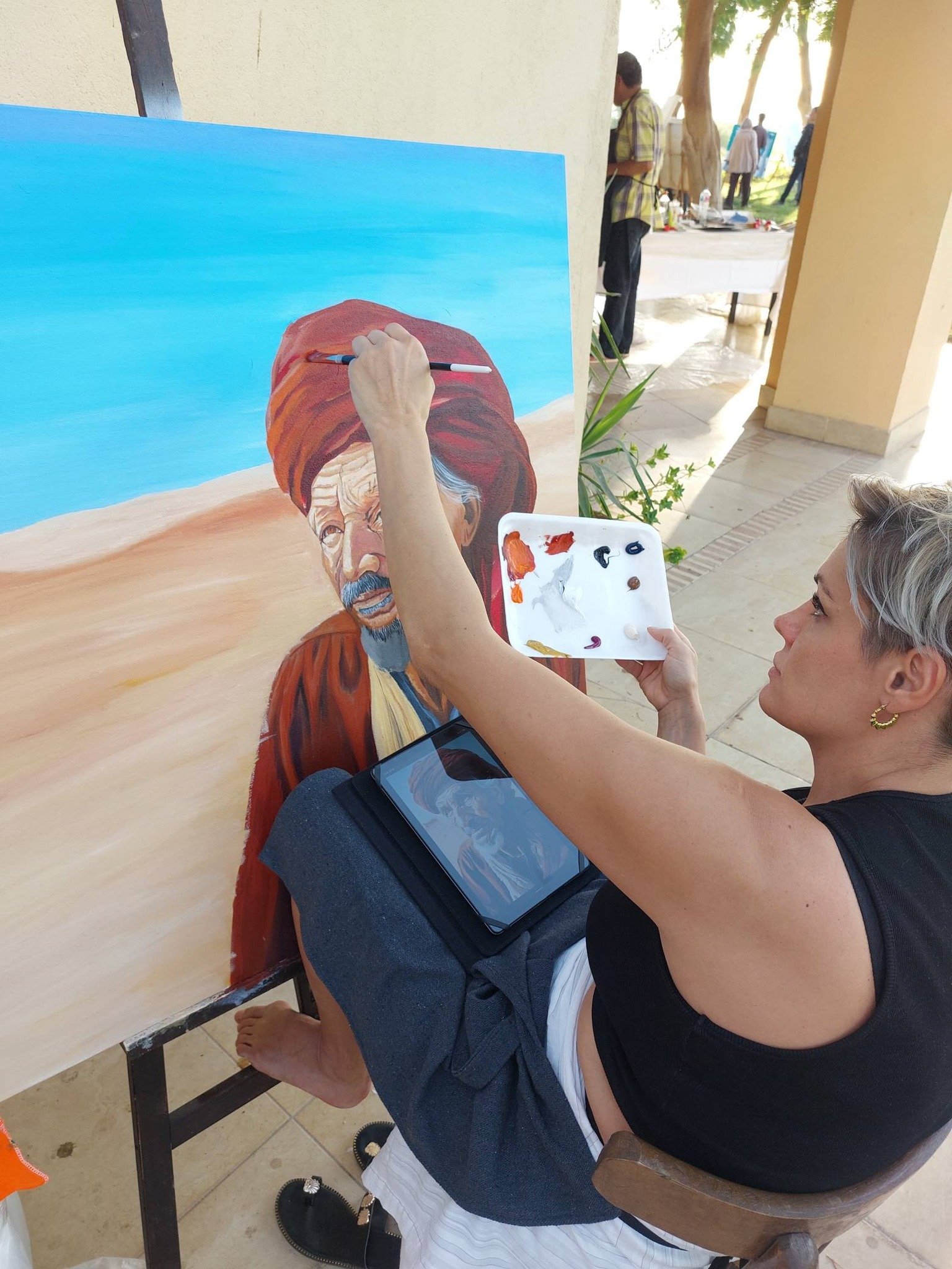 لوحة الدرويش لفنانة مقدونية فى ملتقى الأقصر الدولى للتصوير