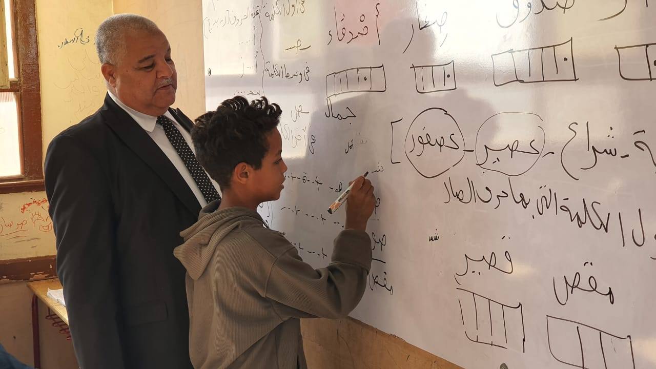 وكيل تعليم الأقصر في أرمنت لمتابعة البرنامج القومي لتنمية مهارات اللغة العربية وكيل تعليم الأقصر في أرمنت لمتابعة البرنامج القومي لتنمية مهارات اللغة العربية