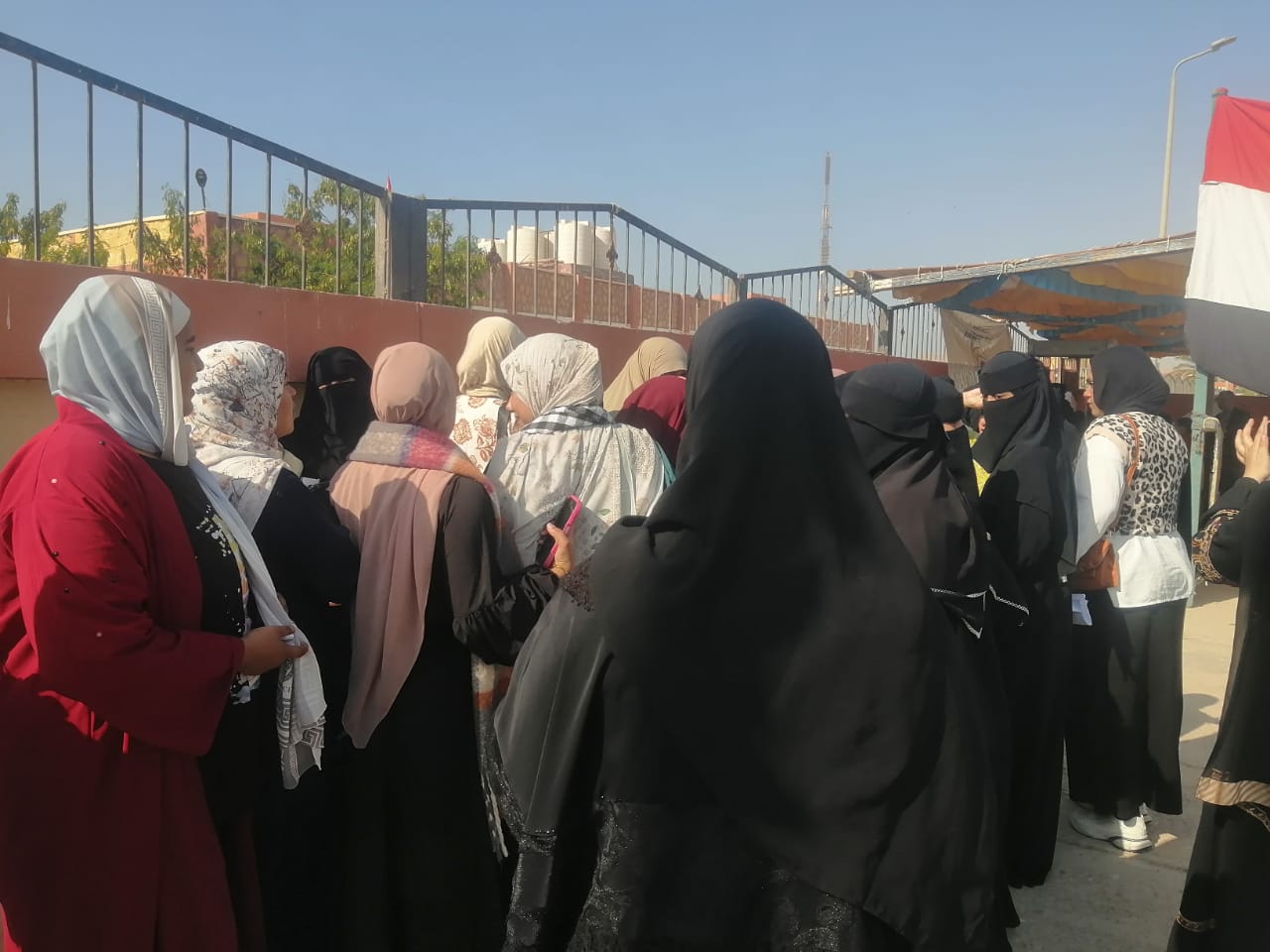 السيدات تصدر المشهد