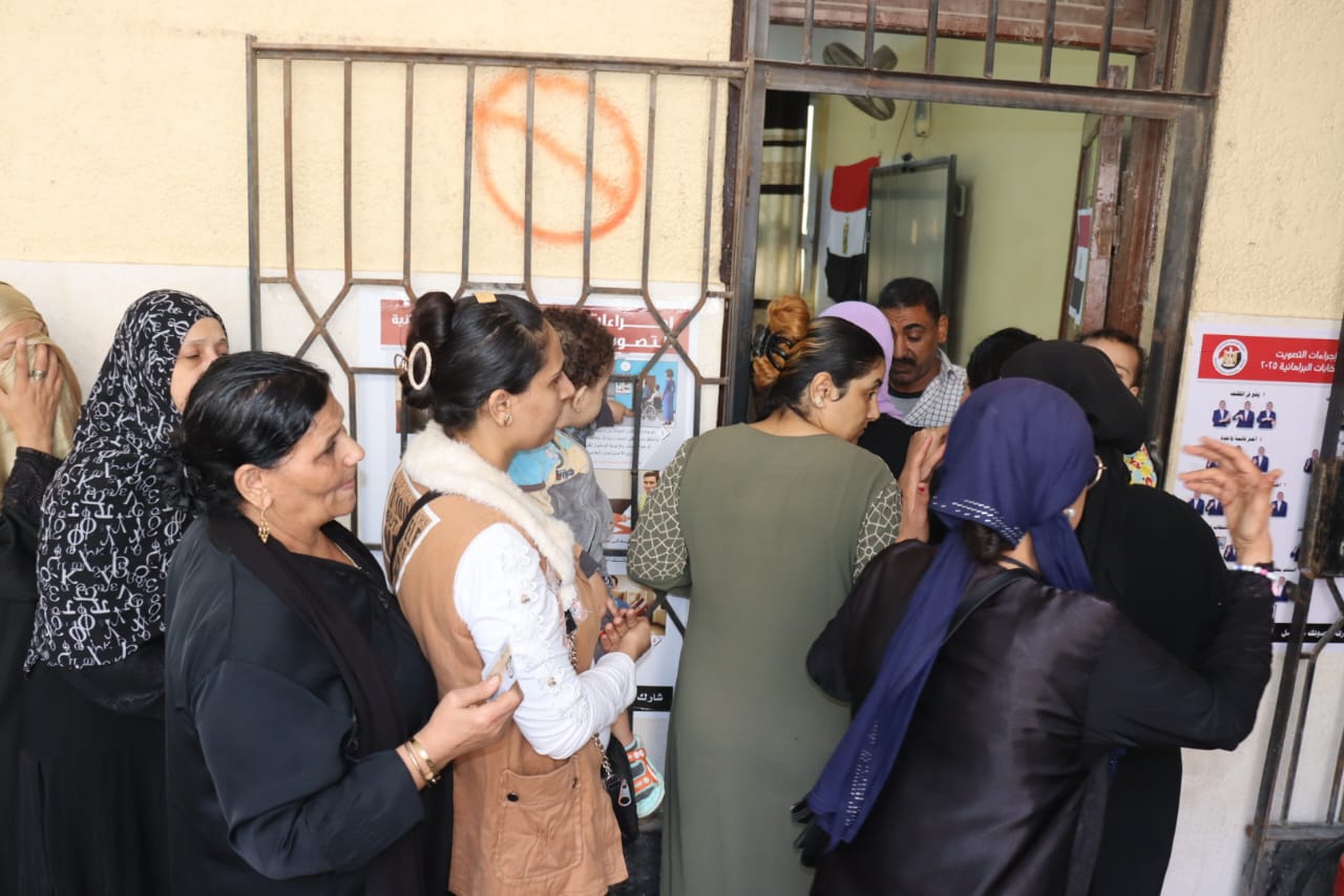 إقبال السيدات على اللجان الانتخابية