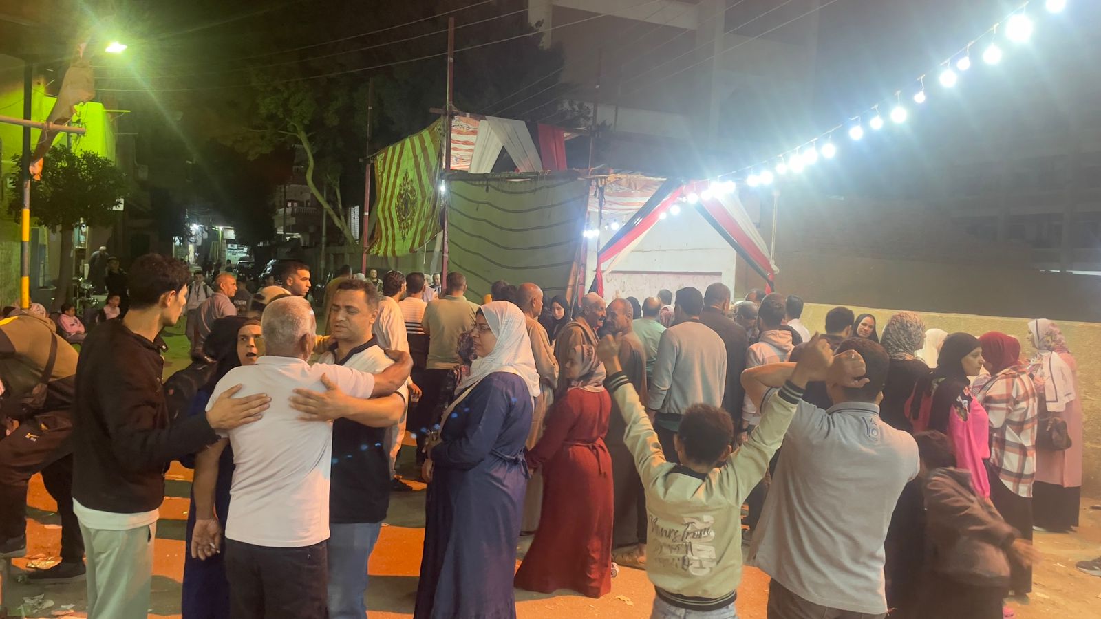 التوافد خلال اللحظات الأخيرة التوافد خلال اللحظات الأخيرة