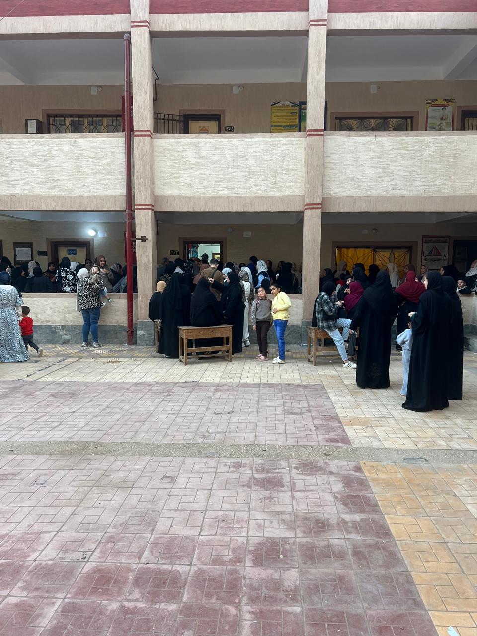 زحام شديد امام اللجان بالدقهلية