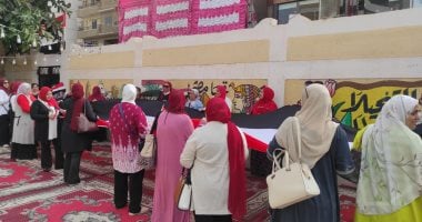 سيدات الشرقية يشجعن الناخبين على النزول