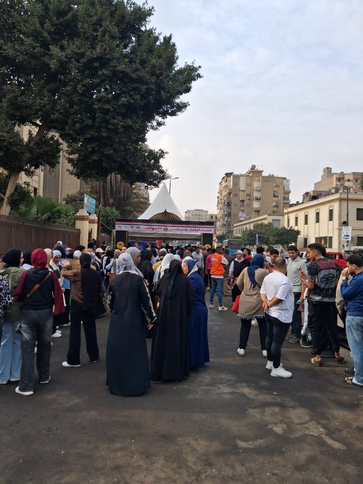 طوابير تتصدر مشهد التصويت بلجنة الشهيد امتياز كامل بالعباسية