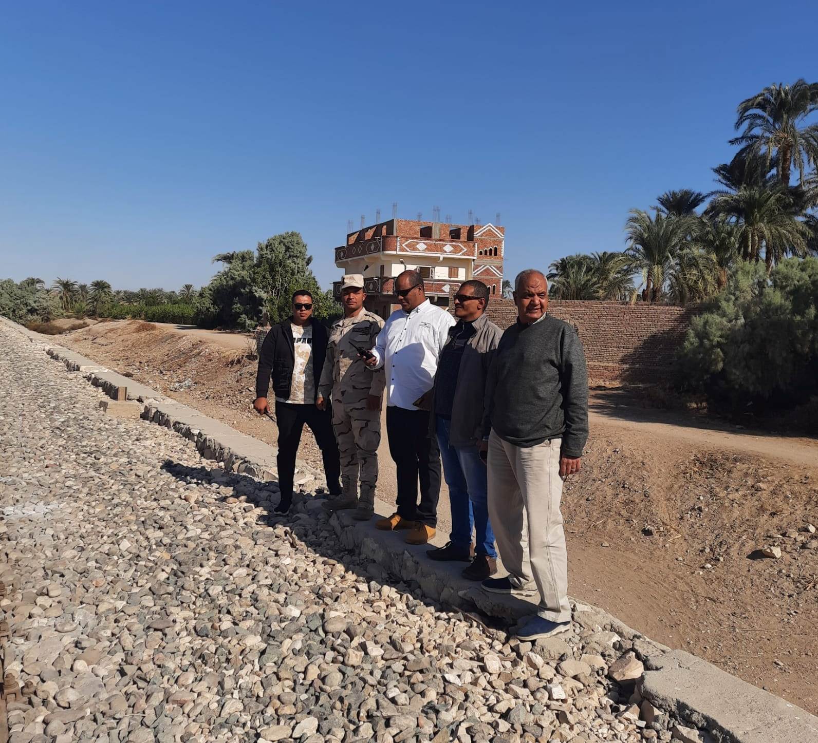 لجنة من الشبكة الوطنية للطوارئ والسلامة تبدء أعمالها في تطهير المخرات