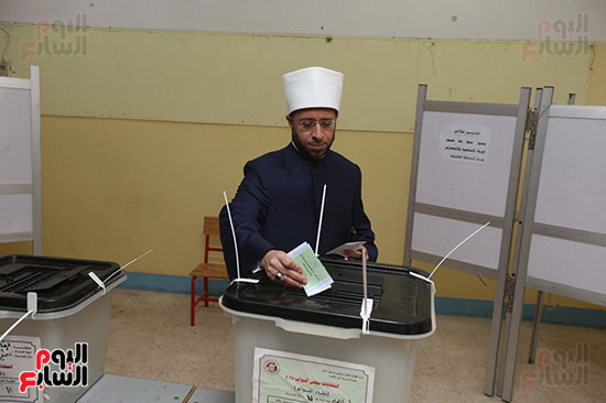 بدء التصويت فى لجان التجمع الخامس (20)