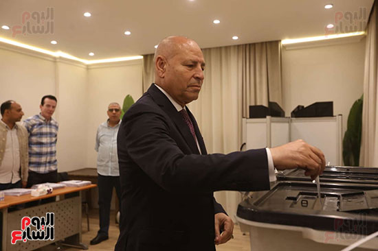 محافظ القاهر (2)