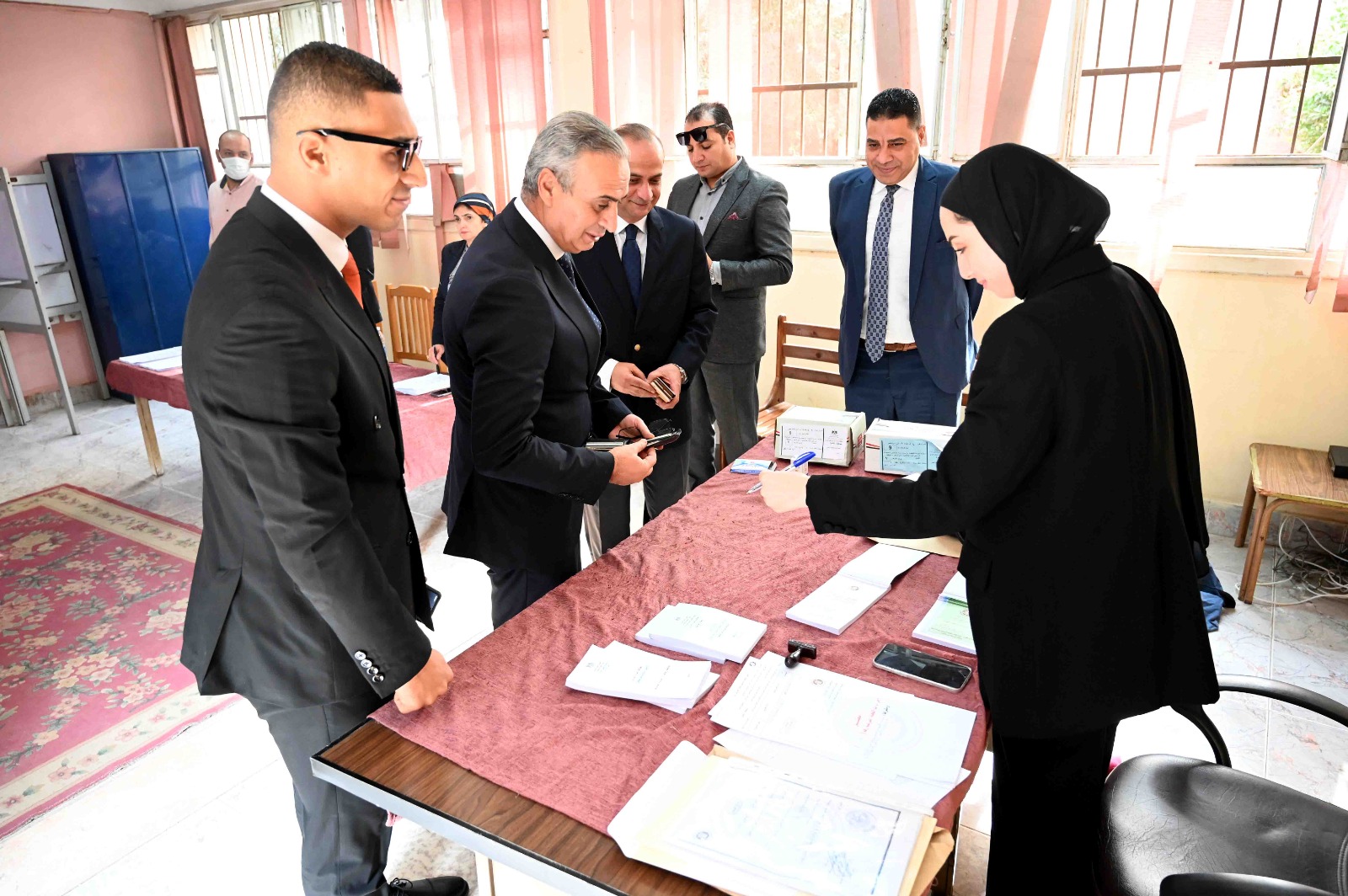 رئيس جهاز حماية المستهلك يُدلي بصوته في انتخابات النواب