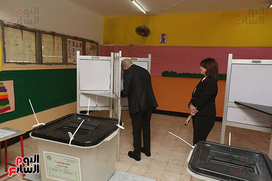 بدء التصويت فى لجان التجمع الخامس (4)